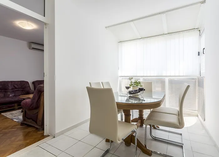 Lukic Apartamento *